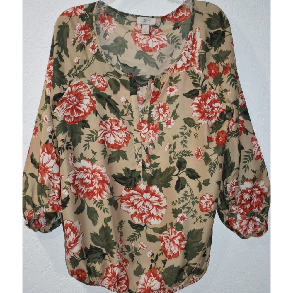 LOFT M Popover Blouse Tan Romantic Floral Elastic Hem 3/4 Sleeves Split V-neck